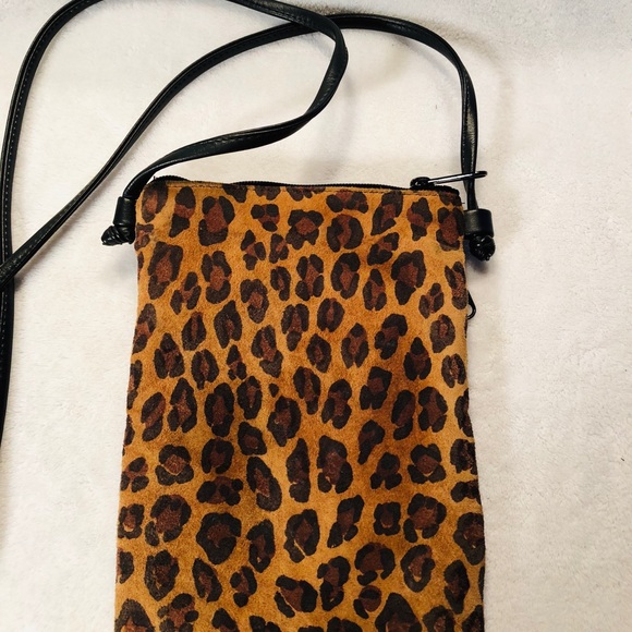 Leopard print crossbody - Picture 2 of 3